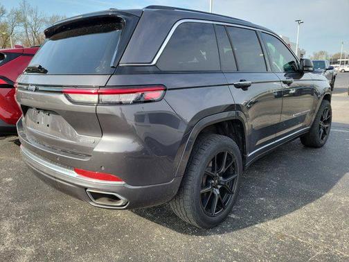 2022 Jeep Grand Cherokee Overland