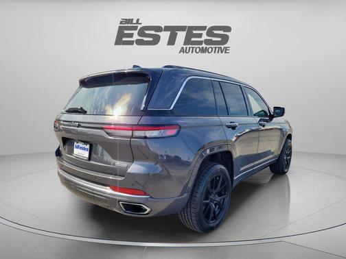 Baltic Gray Metallic Clearcoat 2022 Jeep Grand Cherokee Overland