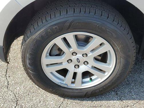 2012 Ford Edge SE