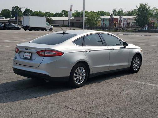 2016 Ford Fusion S