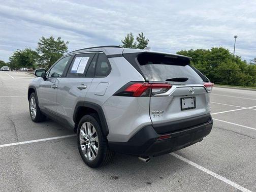 2021 Toyota RAV4 XLE Premium