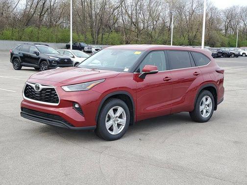 2024 Toyota Highlander LE