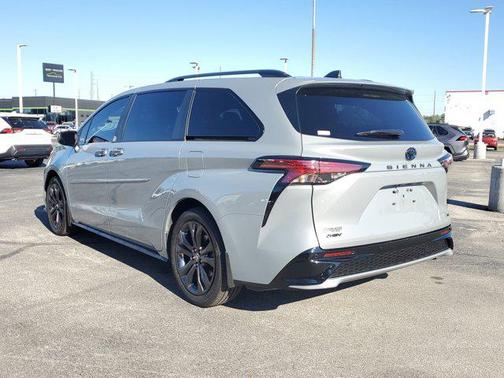 2025 Toyota Sienna XSE 7 Passenger