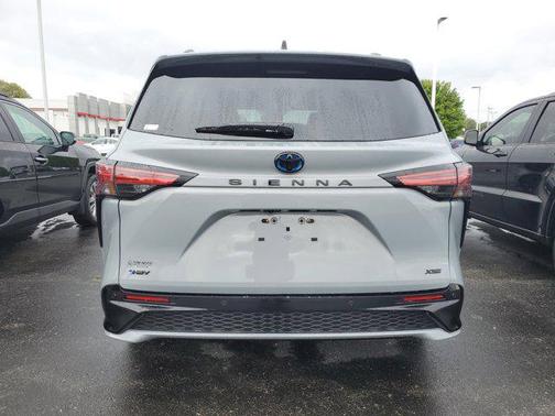 2025 Toyota Sienna XSE 7 Passenger