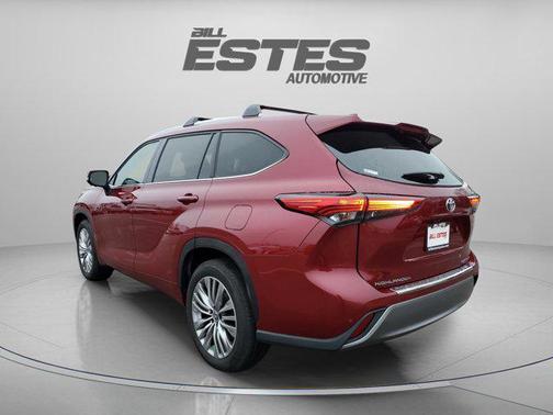 2023 Toyota Highlander Platinum