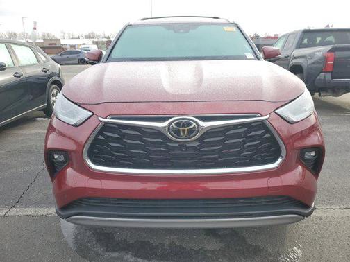 2023 Toyota Highlander Platinum