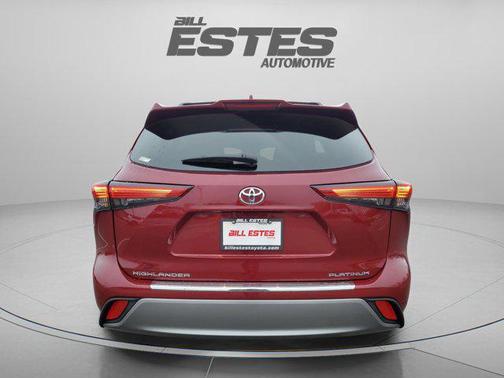 2023 Toyota Highlander Platinum