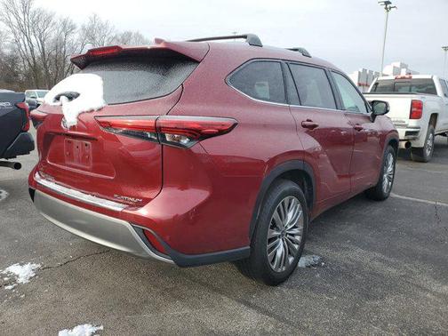 2023 Toyota Highlander Platinum