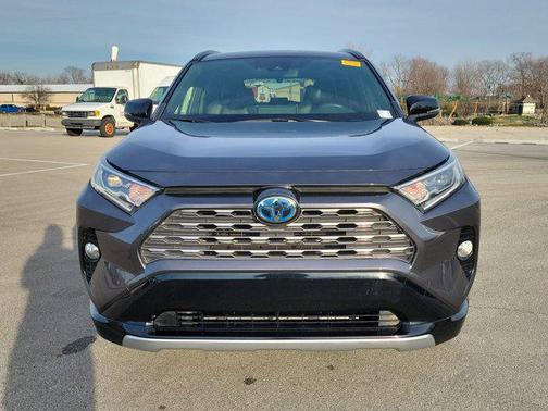 2020 Toyota RAV4 Hybrid SE