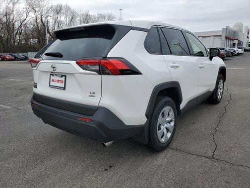 2023 Toyota RAV4 LE