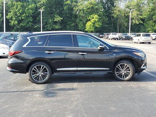 2017 INFINITI QX60 Base