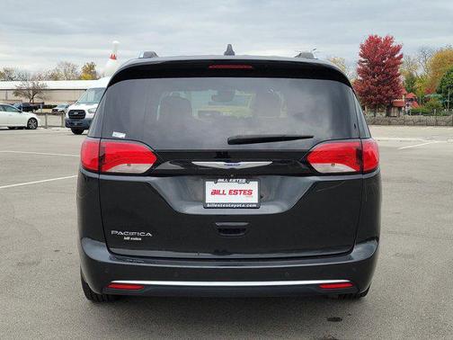 2018 Chrysler Pacifica Touring-L