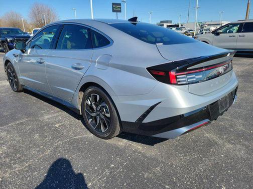 Aero Silver 2024 Hyundai SONATA SEL