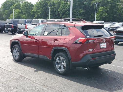 2025 Toyota RAV4 Hybrid XLE