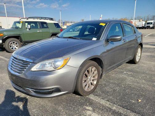 2013 Chrysler 200 Touring