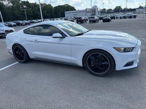2016 Ford Mustang EcoBoost Premium