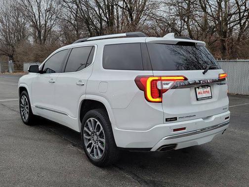 2022 GMC Acadia Denali