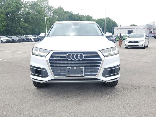 Tofana White Crystal Effect 2017 Audi Q7 3.0T Prestige