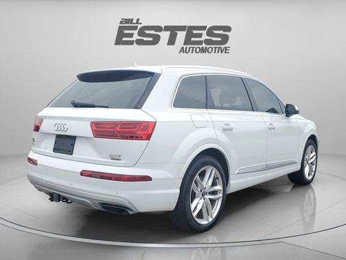 Tofana White Crystal Effect 2017 Audi Q7 3.0T Prestige