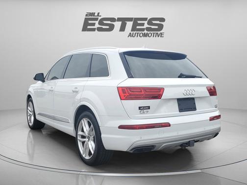 Tofana White Crystal Effect 2017 Audi Q7 3.0T Prestige