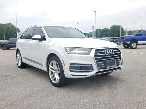 Tofana White Crystal Effect 2017 Audi Q7 3.0T Prestige