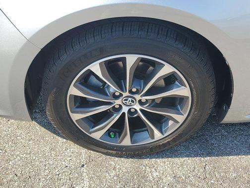 2016 Toyota Avalon Hybrid XLE Premium