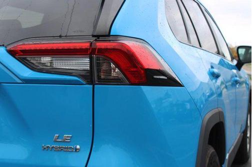 2020 Toyota RAV4 Hybrid LE