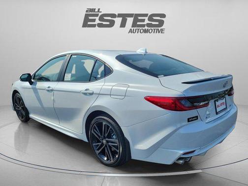 Wind Chill Pearl [extra_cost_color] 2026 Toyota Camry XSE