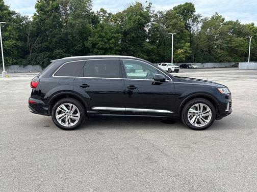Orca Black Metallic 2020 Audi Q7 55 Premium Plus