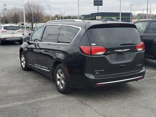 2018 Chrysler Pacifica Hybrid Limited