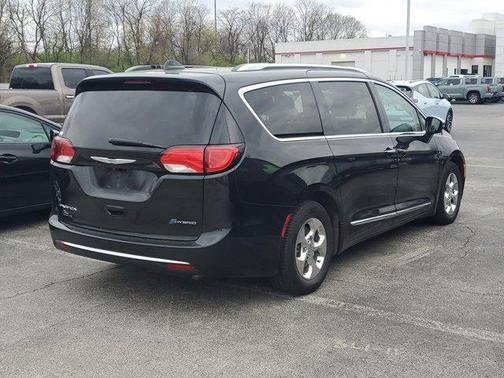 2018 Chrysler Pacifica Hybrid Limited