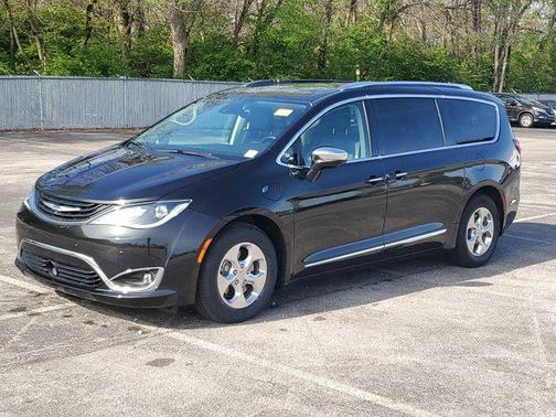 2018 Chrysler Pacifica Hybrid Limited