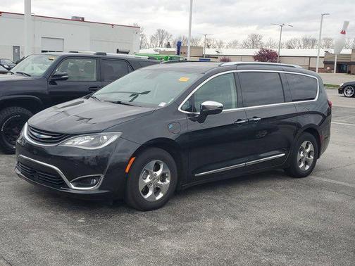 2018 Chrysler Pacifica Hybrid Limited