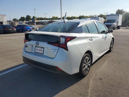 2021 Toyota Prius XLE