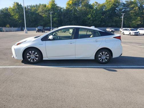 2021 Toyota Prius XLE