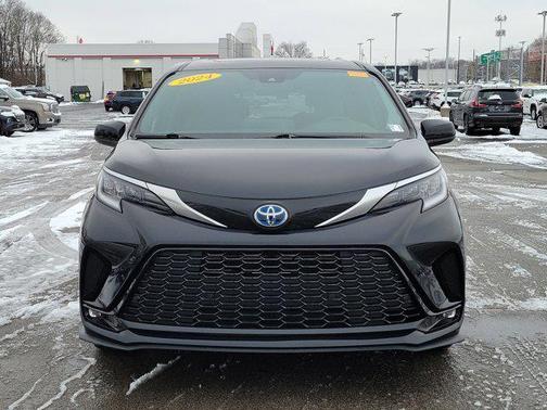 2024 Toyota Sienna XSE 7 Passenger