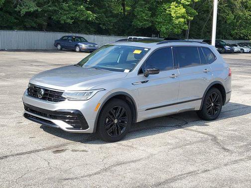 2022 Volkswagen Tiguan 2.0T SE R-Line Black