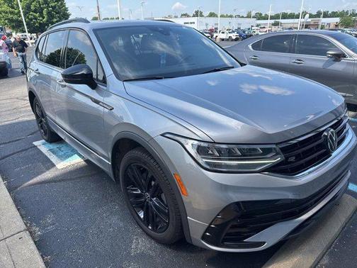 2022 Volkswagen Tiguan 2.0T SE R-Line Black