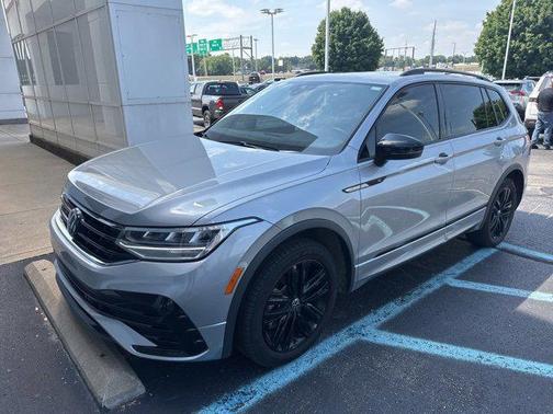 2022 Volkswagen Tiguan 2.0T SE R-Line Black