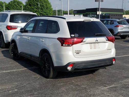 2018 Mitsubishi Outlander LE