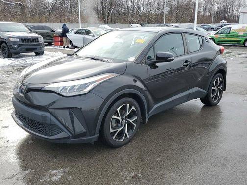 2022 Toyota C-HR XLE