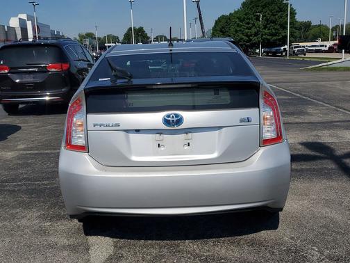 Classic Silver Metallic 2015 Toyota Prius Two