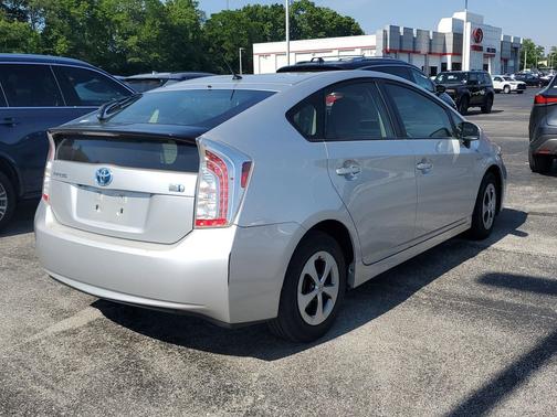 Classic Silver Metallic 2015 Toyota Prius Two