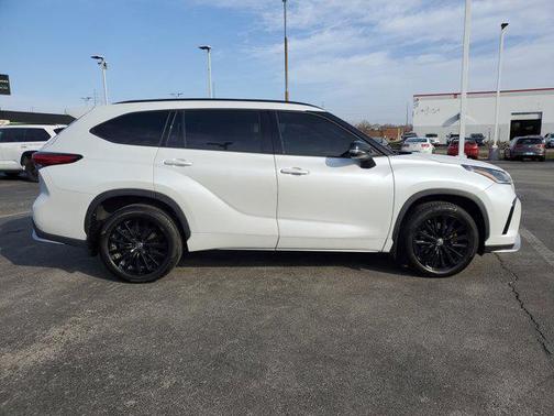 2023 Toyota Highlander XSE