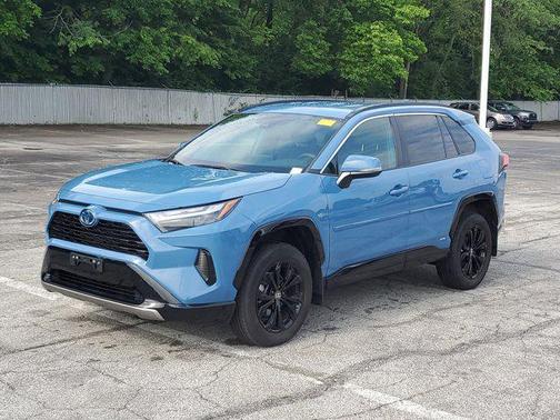 2023 Toyota RAV4 Hybrid SE
