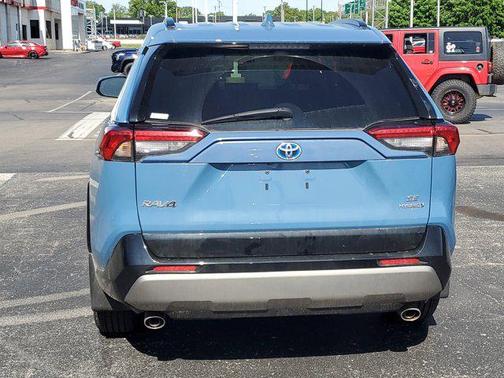2023 Toyota RAV4 Hybrid SE