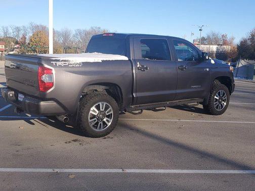 2018 Toyota Tundra SR5
