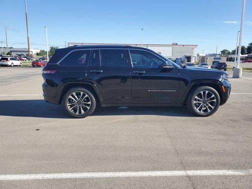 2022 Jeep Grand Cherokee Overland