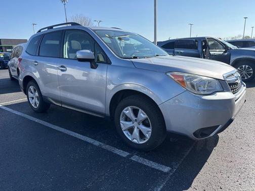 Ice Silver Metallic 2016 Subaru Forester 2.5i Premium