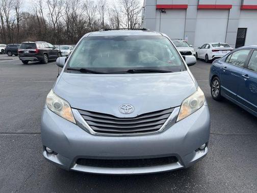 2014 Toyota Sienna XLE
